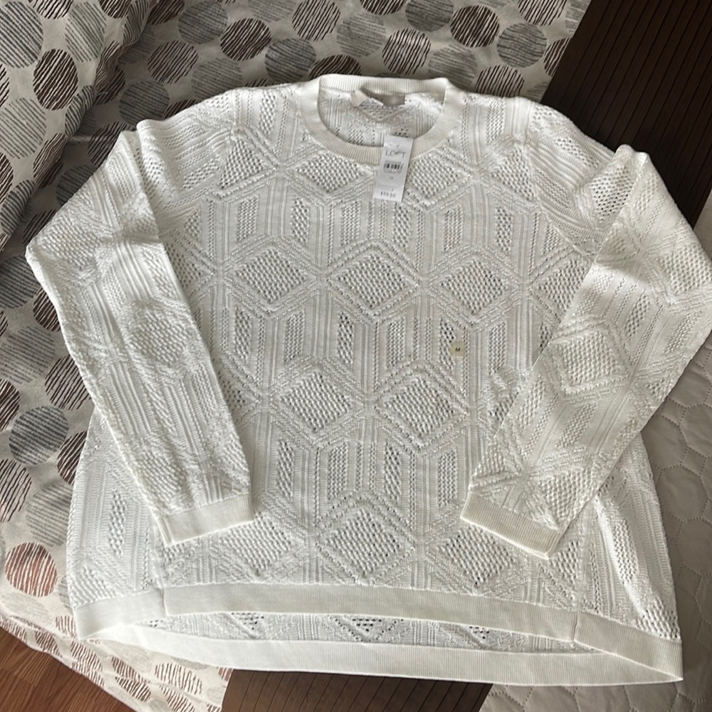 Loft long sleeve sweater🤍